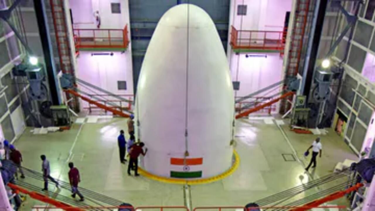 ISRO સૌથી ભારે રોકેટ સાથે 36 ઉપગ્રહ લોન્ચ કરશે, પ્રથમ વખત LVM-3નો કોમર્શિયલ ઉપયોગ