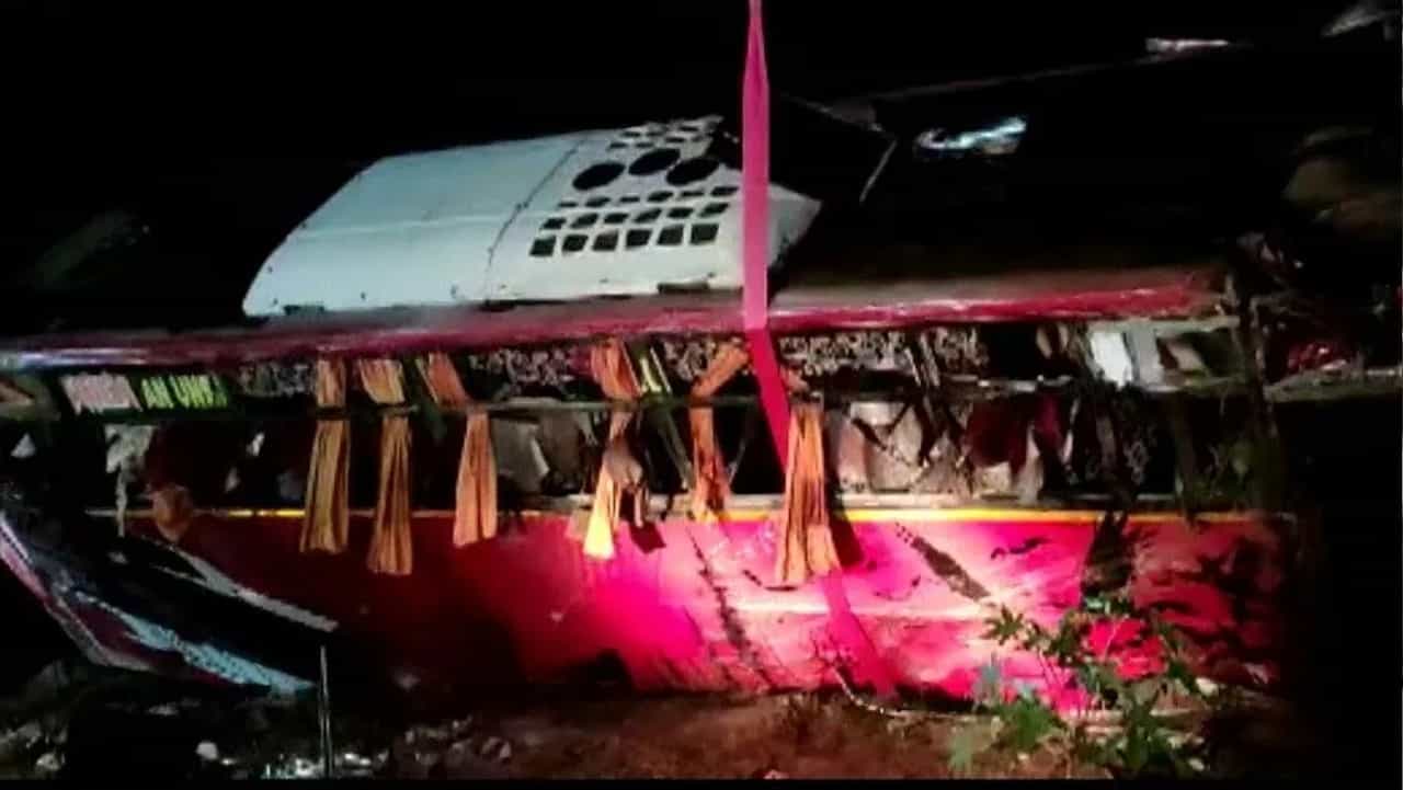 Kerala Accident: કેરળમાં અથડામણ બાદ બે બસ પલટી, 5 સ્કૂલના બાળકો સહિત 9નાં મોત, 38 ઘાયલ