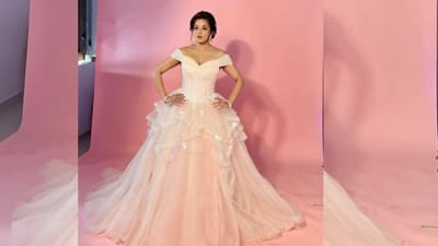 ભોજપુરી અભિનેત્રી મોનાલિસાએ સોશિયલ મીડિયા પર પોતાની હોટ તસવીરો શેર કરી છે. આ તસવીરોમાં મોનાલિસા હંમેશની જેમ સુંદર લાગી રહી છે.