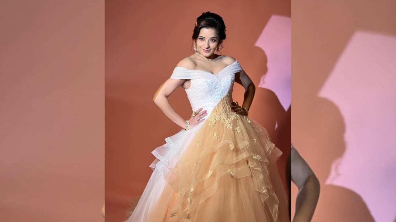 પોતાના ફેશન આઉટફિટ્સ માટે જાણીતી મોનાલિસાએ આ વખતે પણ તેની ફેશન સ્ટાઈલથી બધાને ચોંકાવી દીધા છે.