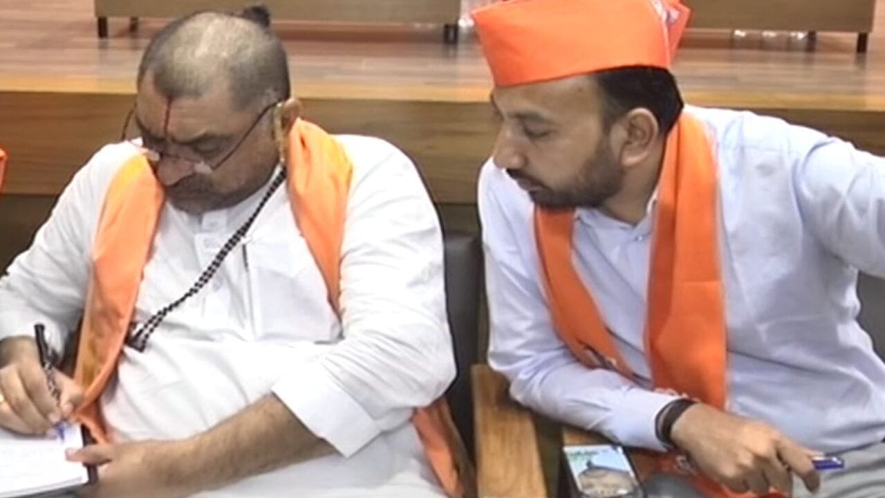 Gujarat Election 2022: વિવિધ મત બેંક અંકે કરવા ભાજપ કરશે ઉનાઈ થી અંબાજીની યાત્રા Gujarat Election 2022: વિવિધ મત બેંક અંકે કરવા ભાજપ કરશે ઉનાઈ થી અંબાજીની યાત્રા