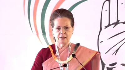 Himachal Pradesh: વિધાનસભા ચૂંટણીને લઈ ટિકિટના વિવાદ વચ્ચે સોનિયા ગાંધી શિમલા પહોંચ્યા, પ્રિયંકા ગાંધી પણ હાજર