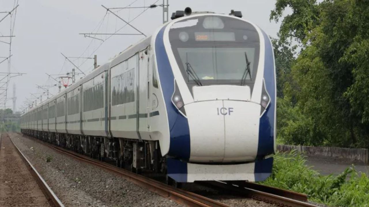 Railway news: વંદે ભારત સુપરફાસ્ટ એક્સપ્રેસના સમયમાં 5 નવેમ્બરથી થશે  ફેરફાર, ગાંધીધામ-વિશાખાપટ્ટનમ એક્સપ્રેસ ટ્રેનમાં ઉમેરાયો સ્લીપર કોચ -  Gujarati ...