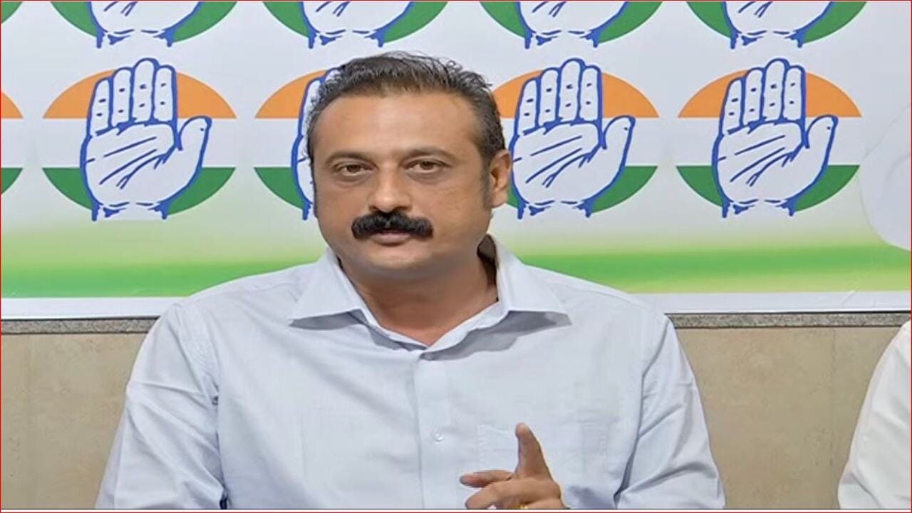 કોંગ્રેસ નેતા અંબરીશ ડેરના હર્ષદ રિબડિયા પર પ્રહાર, પક્ષમાં હોય ત્યાં સુધી શિસ્તની વાતો કરે છે, પક્ષ છોડ્યા બાદ બદનામ કરવાની વાતો કોંગ્રેસ નેતા અંબરીશ ડેરના હર્ષદ રિબડિયા પર પ્રહાર, પક્ષમાં હોય ત્યાં સુધી શિસ્તની વાતો કરે છે, પક્ષ છોડ્યા બાદ બદનામ કરવાની વાતો