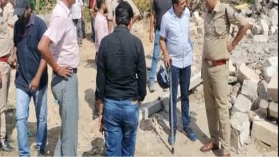 દ્વારકામાં ડ્રગ્સ કનેક્શનની આશંકાને લઈને પોલીસ દ્વારા મેગા ડિમોલિશન, ગેરકાયદે બાંધકામ પર ફર્યુ બુલડોઝર