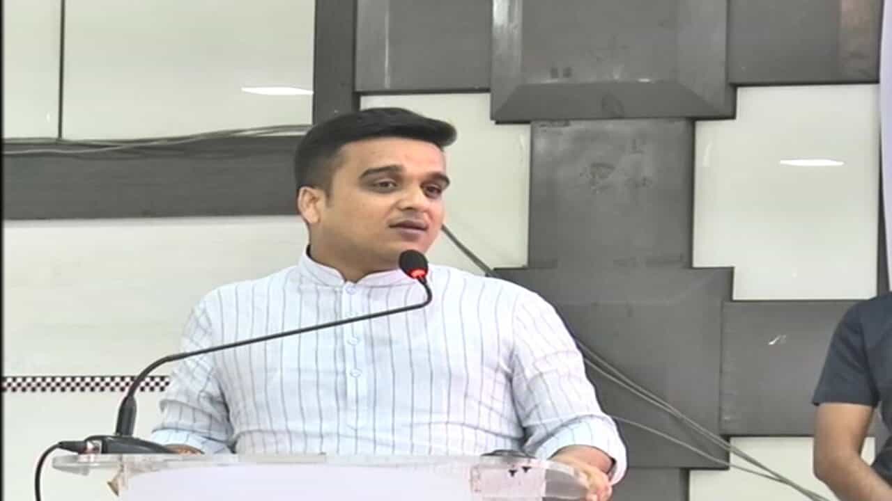 ગૃહરાજ્યમંત્રી હર્ષ સંઘવીની મોટી જાહેરાત, 27 ઓક્ટો. સુધી ટ્રાફિક પોલીસ નહીં વસુલે દંડ