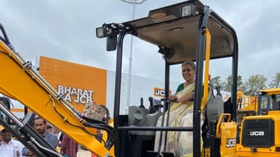 આ છે બુલડોઝરવાળા દાદી, જેમની પાસે છે અલગ-અલગ વાહનોના 11 લાઈસન્સ