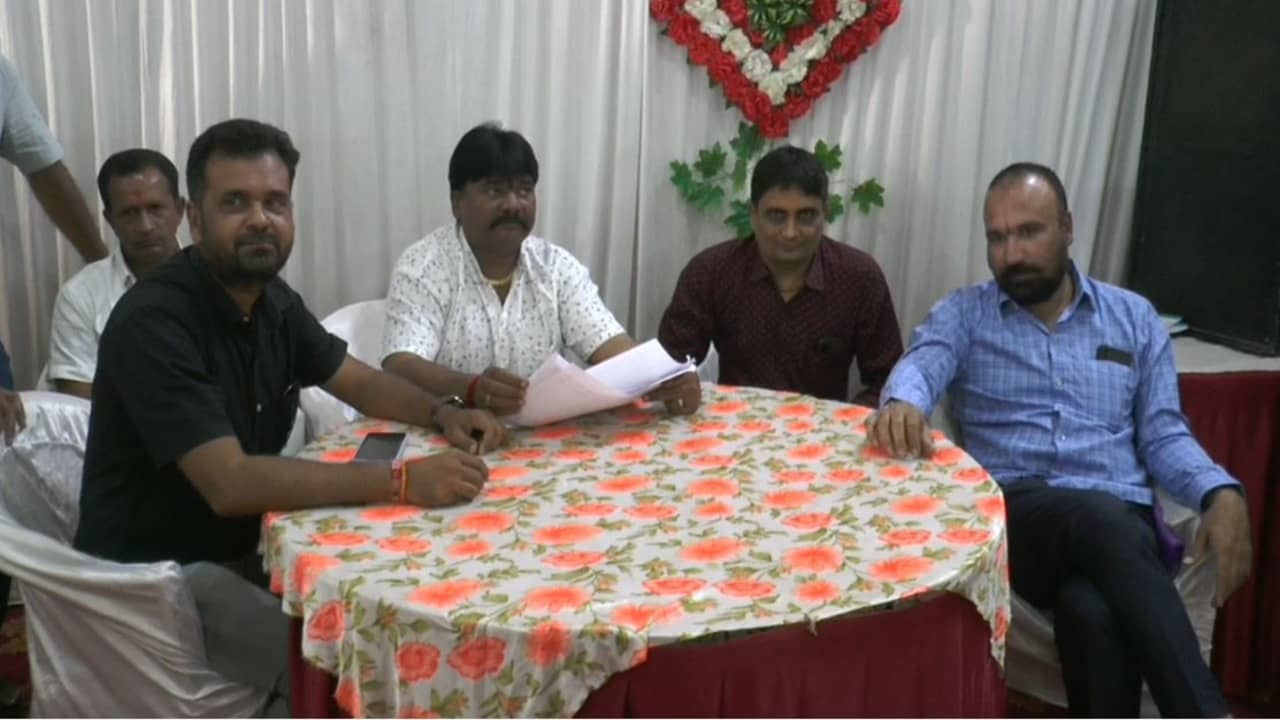 પોરબંદર અને કુતિયાણા તેમજ ગીરસોમનાથની તાલાલા અને ઉના બેઠક પર ભાજપ દ્વારા મૂરતિયાઓની પસંદગી માટે લેવાઈ સેન્સ