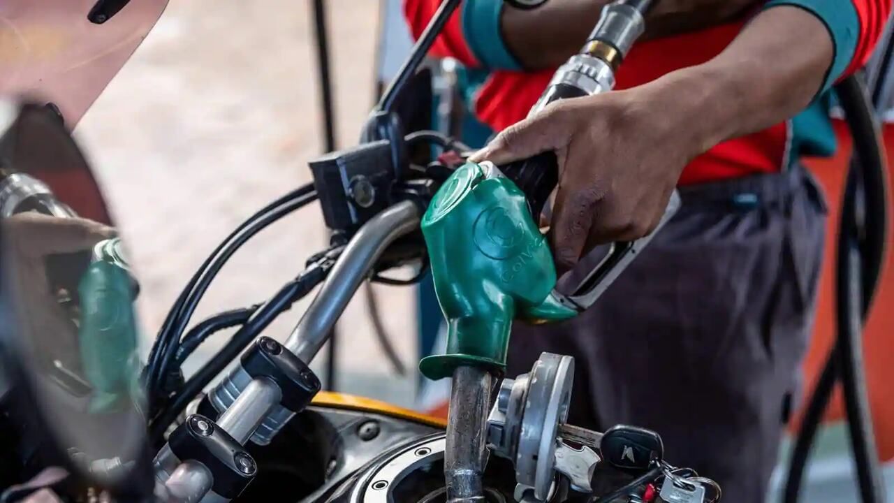 Petrol Diesel Price Today : આજે અમદાવાદમાં 1 લીટર પેટ્રોલ 96.42 રૂપિયામાં વેચાશે,જાણો રાજ્યના અન્ય શહેરોની ઇંધણની કિંમત