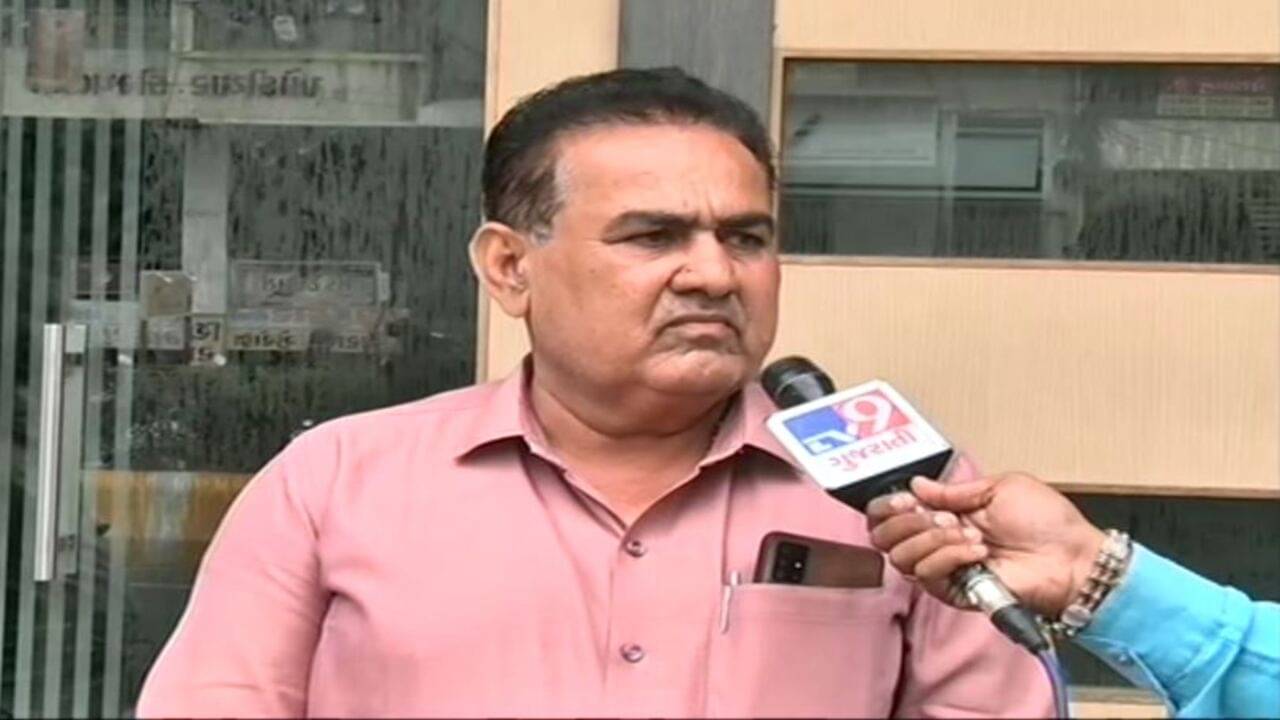 Rajkot: ધ્રાંગધ્રાના પ્રભારી વલ્લભ દૂધાત્રાની ઓફિસે પોલીસ પહોંચતા વિવાદ, દૂધાત્રાએ ગણાવ્યુ આપ-કોંગ્રેસનું ષડયંત્ર