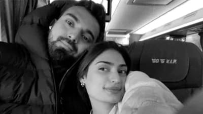 સુનીલ શેટ્ટીની દીકરી આથિયા શેટ્ટીનો આજે જન્મદિવસ છે. ક્રિકેટ અને બોલિવૂડ સાથેનો સંબંધ ઘણો જૂનો છે. ક્રિકેટરો માટે ઘણી અભિનેત્રીઓનું દિલ ધડકતું જોવા મળ્યું છે. હવે આ લાંબી યાદીમાં અથિયાનું નામ પણ સામેલ થઈ ગયું છે.