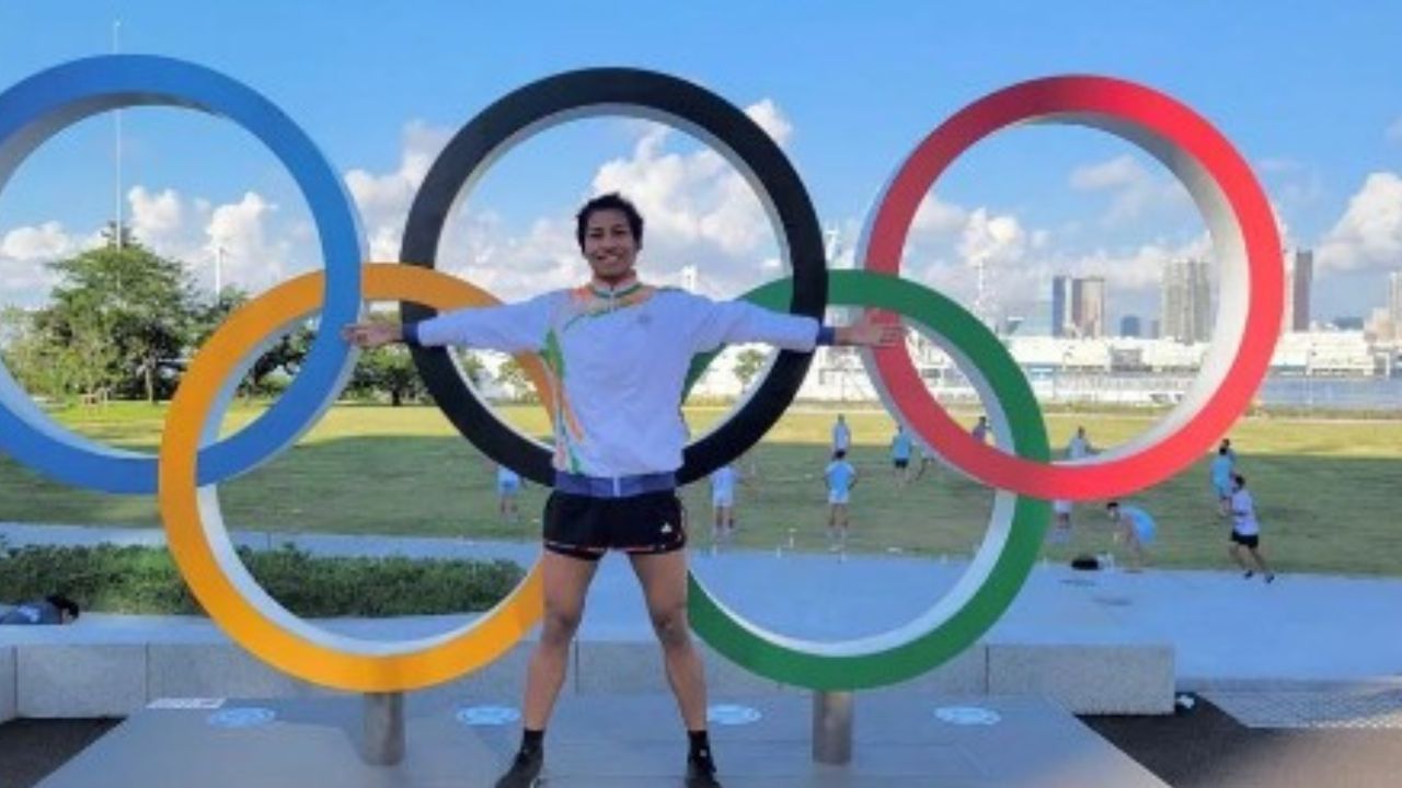 લવલીના બોર્ગોહેન એક ભારતીય બોક્સર છે. તેણે 2020 ઓલિમ્પિક ગેમ્સમાં  બ્રોન્ઝ મેડલ જીત્યો હતો, 2020માં તે અર્જુન એવોર્ડ મેળવનાર આસામની છઠ્ઠી વ્યક્તિ બની હતી.