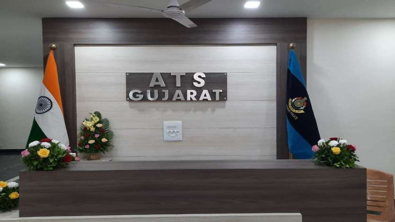 ગુજરાત ATS નું 13થી વધુ જિલ્લામાં ઓપરેશન,100થી વધુ સ્થળે ATS અને GST વિભાગ ચલાવી રહ્યા છે સંયુક્ત ઓપરેશન, પોલિટિકલ ફંડિગ અંગે પણ થશે તપાસ