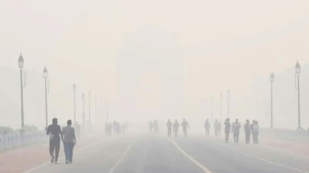 દિલ્હીની હવા સાફ થઈ છે? વર્ક ફ્રોમ હોમ ઓર્ડર 72 કલાકમાં પાછો ખેંચાયો, શાળાઓ પણ સંપૂર્ણ ક્ષમતા સાથે ખુલશે