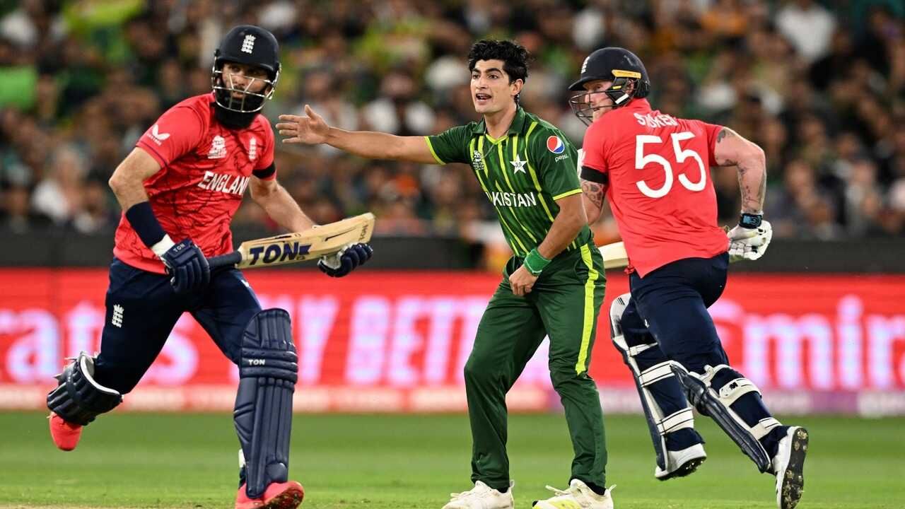 England Vs Pakistan Final match report ઇંગ્લેન્ડ ચેમ્પિયન બન્યુ