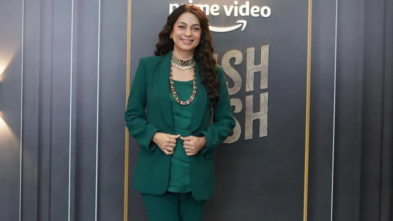 પોતાની પ્રોફેશનલ લાઈફની સાથે-સાથે એક્ટ્રેસ પોતાની પર્સનલ લાઈફ માટે પણ ચર્ચામાં રહે છે. જુહીના લગ્ન થયા ત્યારે તેને ઘણા ટોણા સાંભળવા પડ્યા હતા.
