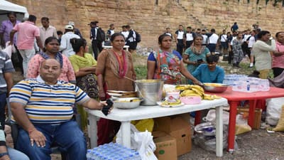 મોરબીમાં મહેકી માનવતા, અનેક સામાજિક સંસ્થાઓ તેમજ સ્થાનિકોએ સ્વયંભૂ આદર્યો સેવાનો યજ્ઞ