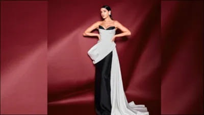 બોલિવૂડ એક્ટ્રેસ નોરા ફતેહી તેના કામની સાથે-સાથે તેની બોલ્ડનેસ માટે પણ ચર્ચામાં રહે છે. અભિનેત્રી સોશિયલ મીડિયા પર પણ ઘણી એક્ટિવ રહે છે.