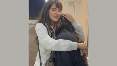 નોરા ફતેહીને જોઈને રડી પડી એક ફેન, એક્ટ્રેસને પગે લાગી, વીડિયો થયો વાયરલ