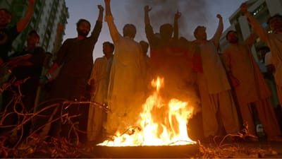 Imran Khan Health Update: ઈમરાન ખાનના જમણા પગમાં વાગેલી ગોળીને કાઢવાનું કામ કરી રહ્યા છે ડોક્ટર્સ