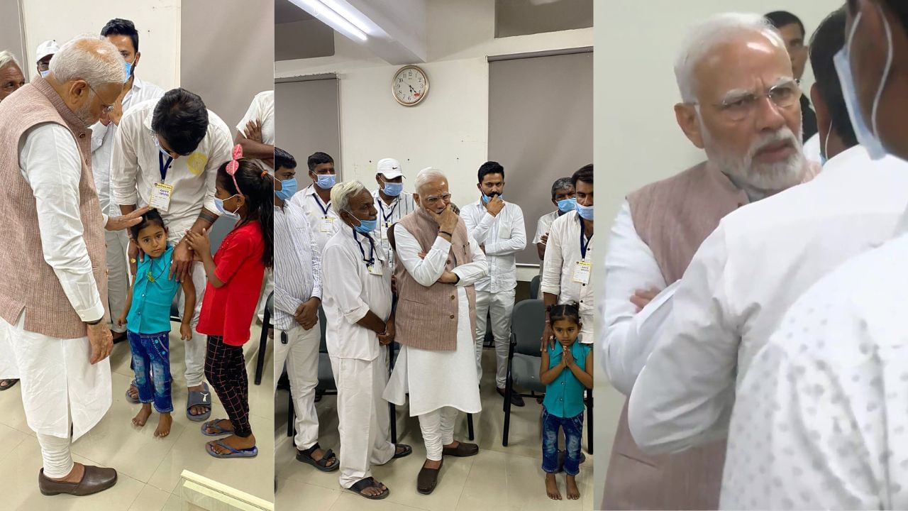 વડાપ્રધાન મોદી એ મોરબીની હોસ્પિટલમાં જઈ ઈજાગ્રસ્તોના પરિવાર સાથે પણ મુલાકાત કરી હતી. આ સમયે વડાપ્રધાન મોદી ભાવુક જોવા મળ્યા. તેઓ ઈજાગ્રસ્તોપરિવારજનોને સાંત્વના આપતા જોવા મળ્યા .