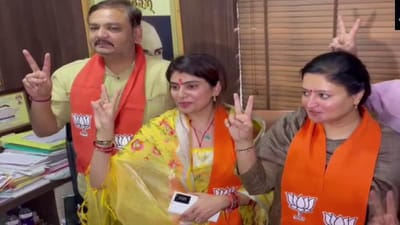 Gujarat Election 2022: અંદર કી બાત: રિવાબાને જામનગરમા વિધાનસભાની ટિકિટ આપી પૂનમ માડમે એક તીરે બે નિશાન તાક્યા !