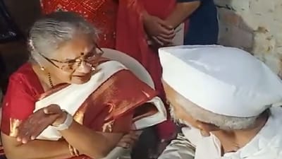 UKના PM ઋષિ સુનકના સાસુ સુધા મૂર્તિએ આ નેતાના પગને સ્પર્શ કર્યો, હંગામો મચ્યો