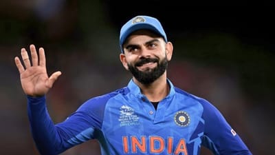 Video: ઓસ્ટ્રેલિયાથી મુંબઈ પહોંચ્યો વિરાટ કોહલી, ચાહકોની સાથે તસ્વીરો પડાવી, જુઓ