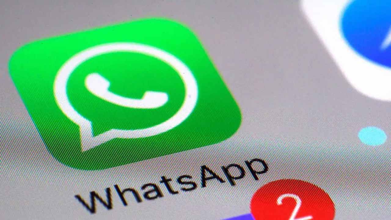 WhatsAppથી ફોટો, વીડિયો અને GIF મોકલવું થશે વધુ મજેદાર, આવી રહ્યું છે Phone કેપ્શન ફીચર્સ