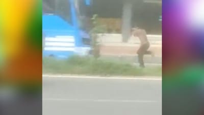 પોતાને સમજી રહ્યો હતો Hulk, બસ સાથે ટકરાતા જ નીકળી ગઈ હવા ! જુઓ વાયરલ વીડિયો