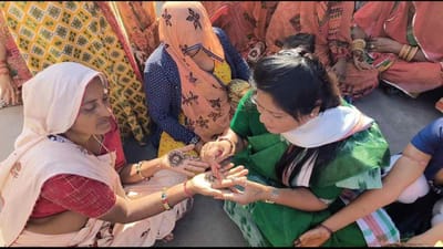 ડીસામાં વિધાનસભાની ચૂંટણી જીતવા માટે ભાજપ, કોંગ્રેસ, આપ અને અપક્ષના ઉમેદવારનો પ્રચાર મજબૂત રીતે ચાલી રહ્યો છે. ચૂંટણી પ્રચાર માટે ઉમેદવારો અવનવા નુસખા અપનાવી પ્રચાર કરી રહ્યા છે. 

