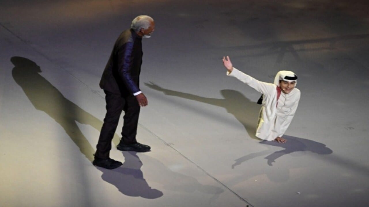 ડોકટરો એ તેના લાંબા જીવનની આશા છોડી દીધી હતી. પણ આ દિવ્યાંગ બાળક પોતાની ઈચ્છા શક્તિથી આજે 20 વર્ષની ઉંમરમાં પણ જીવિત છે. તેઓ દુનિયાભરના યુવાઓ અને દિવ્યાંગ-વિકલાંગ લોકોને પોતાના જીવનથી હિંમતથી જીવન જીવવાની પ્રેરણા આપી છે.
