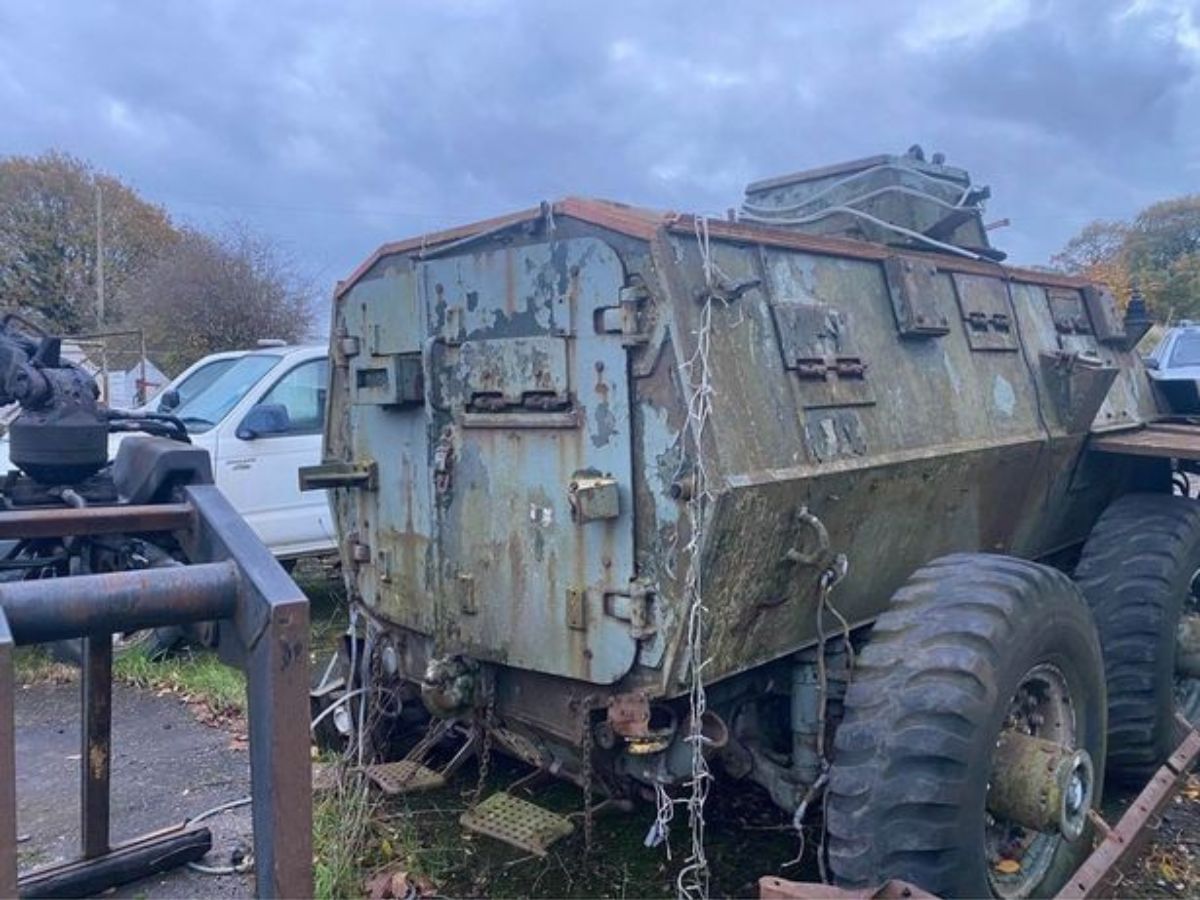 Man selling 1947 tank on facebook marketplace for 3 lakh rupees england Viral News