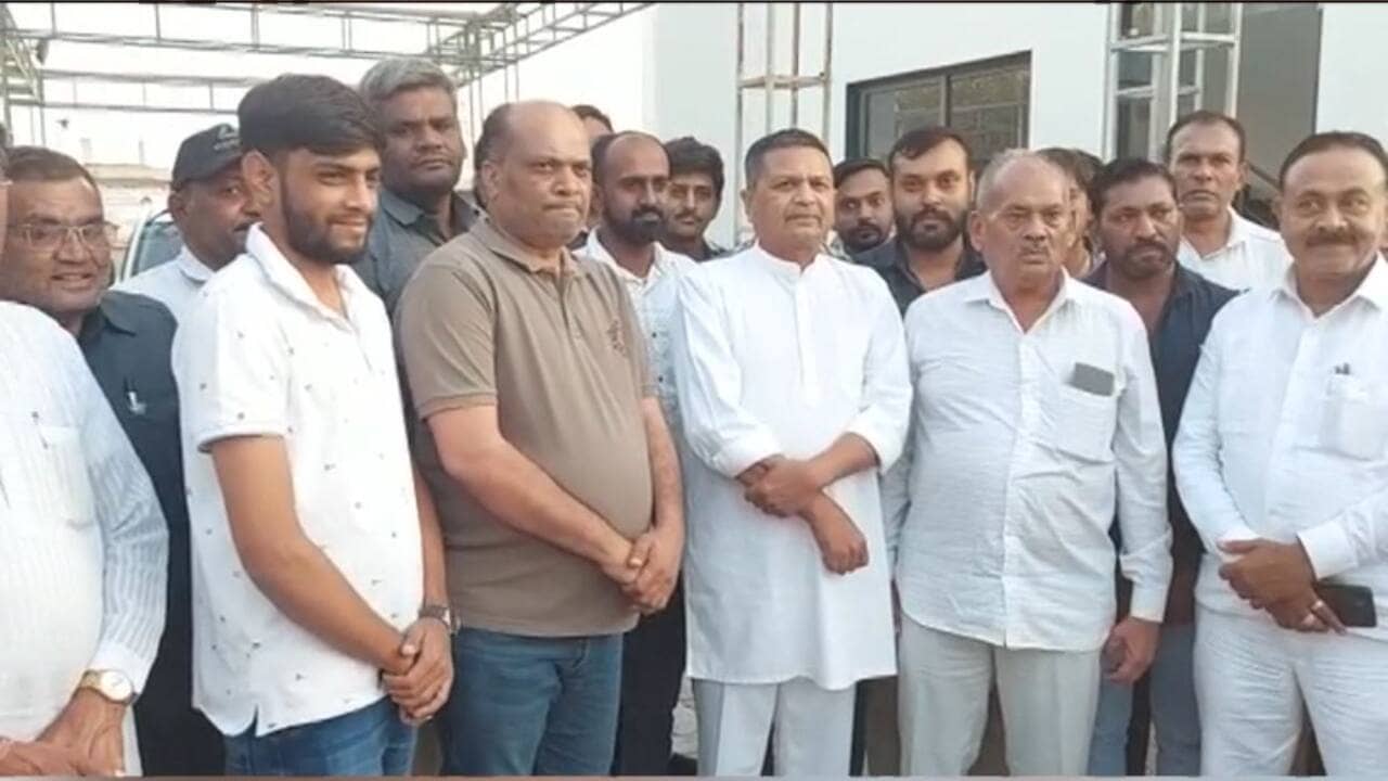 રાજકોટના જસદણમાં નરેશ પટેલની હાજરીમાં સમસ્ત પટેલ સમાજની યોજાઈ બેઠક, પાટીદાર અગ્રણીઓ વચ્ચે બંધ બારણે ચર્ચા