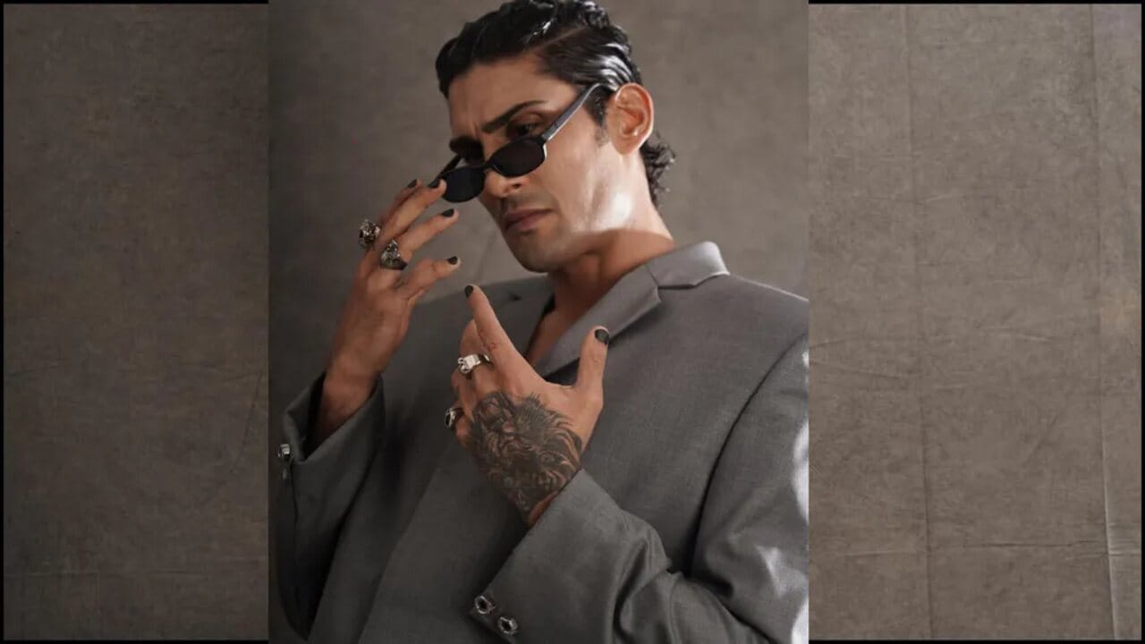 પ્રતિક બબ્બરે આ ફોટોશૂટ GQ મેગેઝિન માટે કરાવ્યું છે. તેણે પોતાના આ ફોટો ઈન્સ્ટાગ્રામ પર શેર કર્યા છે. જો કે, ઇન્સ્ટા યુઝર્સ તેની સ્ટાઈલની મજાક ઉડાવી રહ્યા છે.