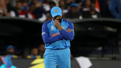 T20 World Cup: ડ્રેસિંગ રુમમાં રોહિત શર્માને સંભાળવો મુશ્કેલ હતો, હાર બાદ ભાંગી પડ્યો હતો ભારતીય સુકાની