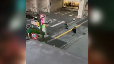 આને કહેવાય તમારા કામને પ્રેમ કરવો ! ટ્રાફિક પોલીસની સ્ટાઇલે જીતી લીધું દિલ