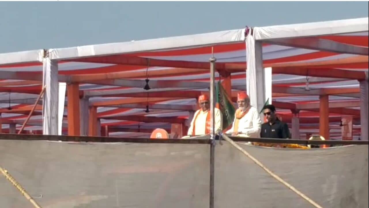 વલસાડમાં પીએમ મોદીએ જૂના મિત્ર રમતુભાઈને કર્યા યાદ, આદિવાસી વિસ્તારમાં વટાળ પ્રવૃતિ રોકવા સાથે મળી કર્યુ કામ