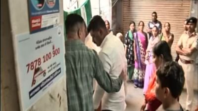 અમદાવાદના મણિનગર વિસ્તારમાં ખાનગી હોસ્પિટલમાંથી માતા અનેયુવતીની લાશ મળી, પોલીસે તપાસ શરૂ કરી