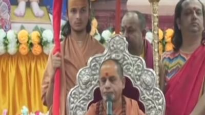 PSM 100 :  પ્રમુખ સ્વામી શતાબ્દી મહોત્સવમાં આંતરરાષ્ટ્રીય સંત સંમલેન યોજાયું