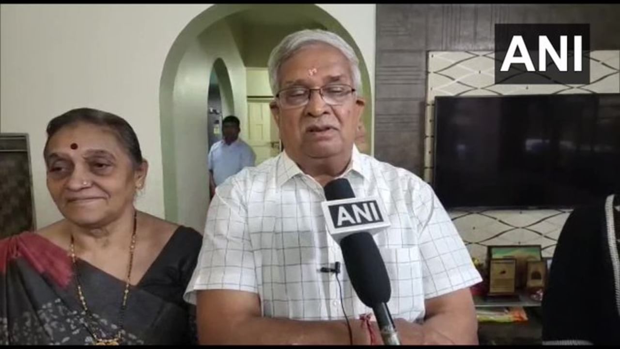 વલસાડમાં ગુજરાતના નાણામંત્રી કનુ દેસાઈએ જણાવ્યું કે, ગુજરાત પ્રગતિ કરી રહ્યું છે અને રાજ્યની જનતાએ ભાજપને મત આપવાનું નક્કી કર્યું છે. લોકોને ભાજપમાં વિશ્વાસ છે અને રાજ્યમાં આગળ વિકાસ થશે. રાજ્યમાં ભાજપની સરકાર બનશે.