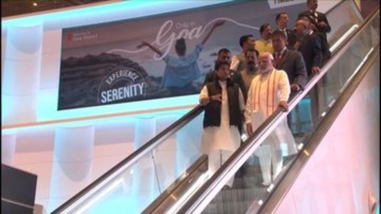 વડાપ્રધાન મોદી એ જણાવ્યુ કે, છેલ્લા 8 વર્ષમાં ભારતમાં નવા 72 એરપોર્ટ બન્યા. ભારત દુનિયાનું ત્રીજુ સૌથી મોટું એવિએશન માર્કેટ બની ગયુ છે.