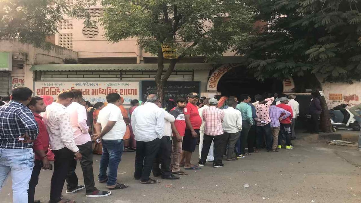 Gujarat Election 2022 : બીજા તબક્કામાં અમદાવાદ જિલ્લામાં સૌથી ઓછુ મતદાન, જાણો કઇ બેઠક પર કેટલુ મતદાન નોંધાયુ