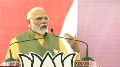 Gujarat Election 2022 : ભારતનો ત્રિરંગો યુક્રેનમા સુરક્ષાની ગેરંટી બન્યો : પીએમ મોદી Gujarat Election 2022 : ભારતનો ત્રિરંગો યુક્રેનમા સુરક્ષાની ગેરંટી બન્યો : પીએમ મોદી