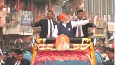 Gujarat Election 2022 : અમદાવાદમાં પીએમ મોદીનો મેગા રોડ શો શરૂ, 14 વિધાનસભા વિસ્તારને આવરી લેશે