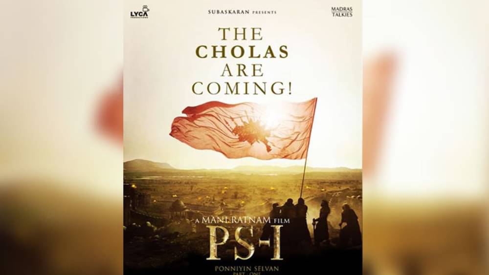 पीएस 1: महान मणिरत्नम द्वारा निर्देशित, तमिल भाषा की यह फिल्म तमिलनाडु और दुनिया भर में हिट रही। यह कल्कि कृष्णमूर्ति द्वारा लिखित एक काल्पनिक उपन्यास पर आधारित था, जो स्वयं चोल साम्राज्य के प्रसिद्ध सम्राट राजराजा प्रथम के जीवन पर आधारित था। फिल्म ने पूरे भारत में अपने हिंदी, तेलुगु और कन्नड़ डब संस्करणों में भी अच्छा प्रदर्शन किया।