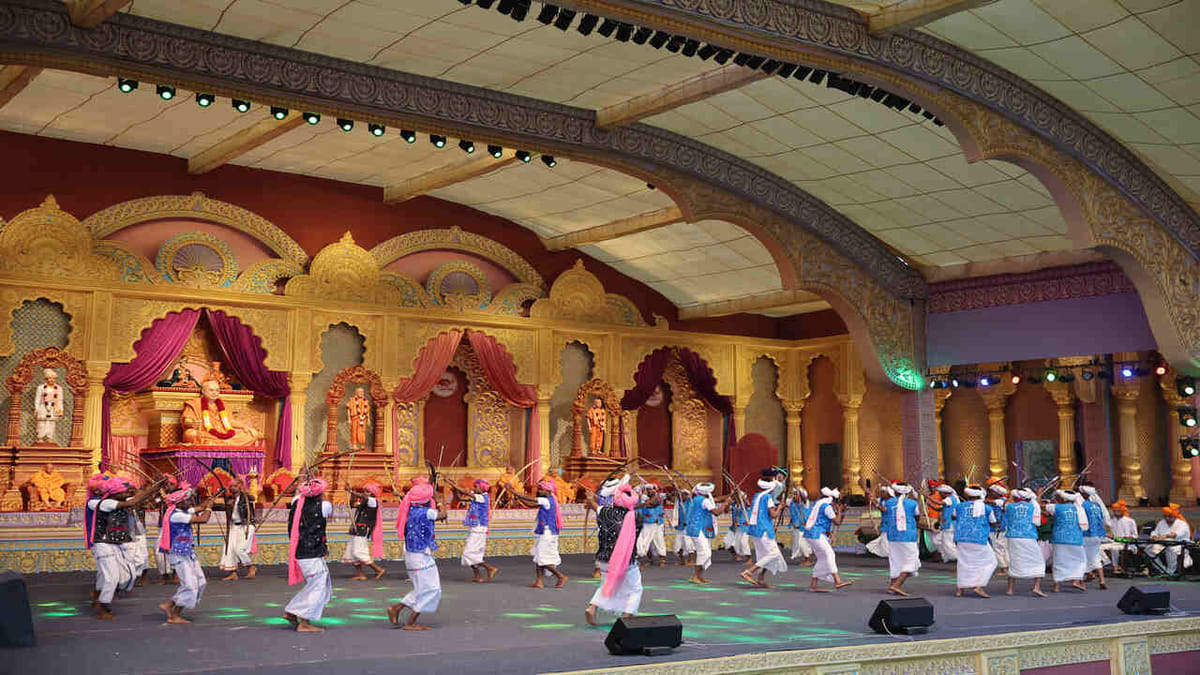 PSM100: આદિવાસીઓ સાથે કેવું વર્તન કરવું તેનો દાખલો સમાજને પ્રમુખ સ્વામી મહારાજે આપ્યો: નેશનલ કમિશન ઓફ શિડયુલ્ડ ટ્રાઇબ્સના ચેરમેન હર્ષ ચૌહાણે જણાવી હકીકત