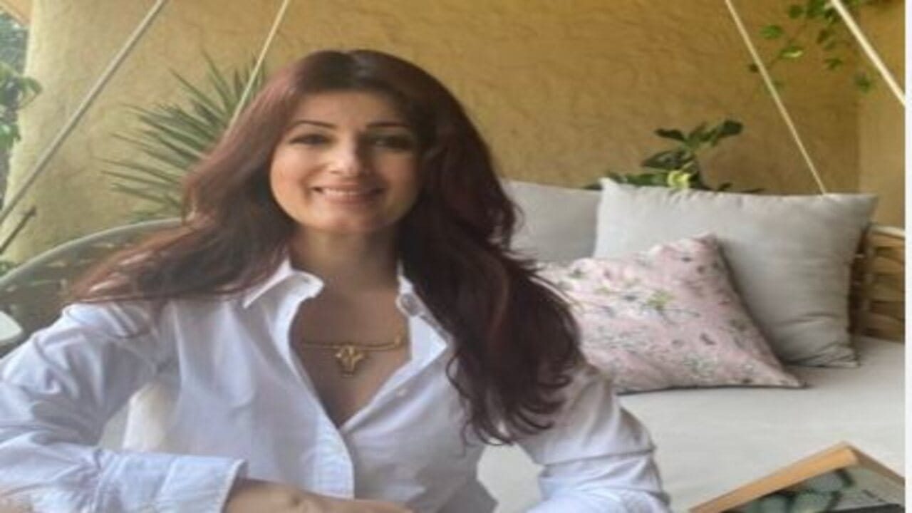 
ટ્વિંકલ ખન્નાના આ ફોટા જોઈને એવું બિલકુલ નથી લાગી રહ્યું કે તે 48 વર્ષની હશે.