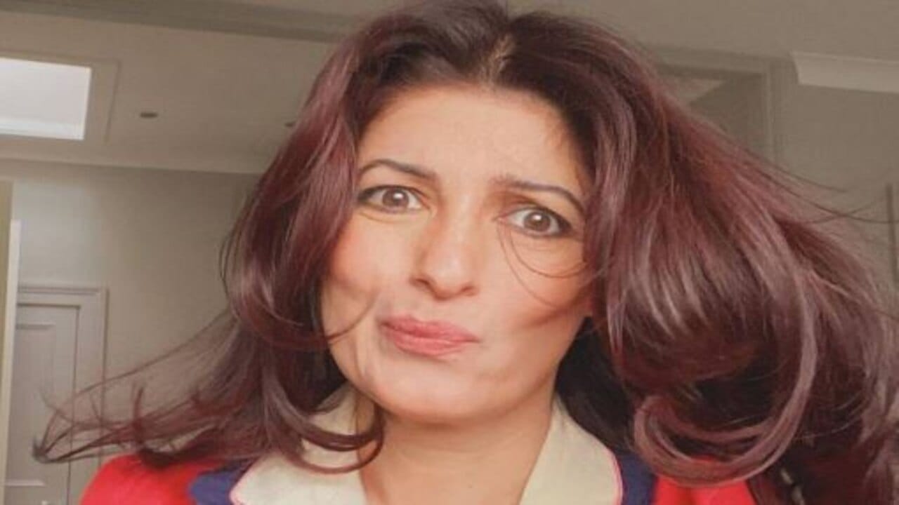 સોશિયલ મીડિયા પર એક પોસ્ટ શેર કરતી વખતે ટ્વિંકલ ખન્નાએ તેની ફિટનેસ રૂટિન વિશે પણ જણાવ્યું હતું. તેણે જણાવ્યું હતું કે, તે ફિટ રહેવા માટે કઈ ટિપ્સ ફોલો કરે છે.