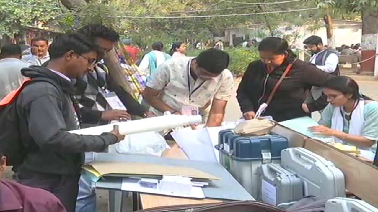 Gujarat Election 2022: વડોદરાની 10 બેઠકો ઉપર ચૂંટણીની તૈયારીઓ, 283 ઝોનલ ઓફિસરની નિમણૂક, જિલ્લામાં કુલ 2 હજાર 590 મતદાન મથકો